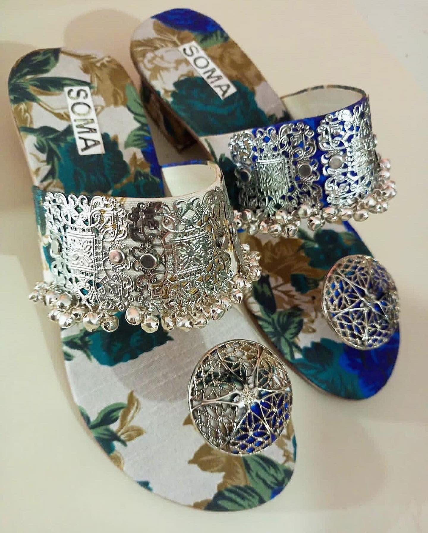 Chaandbali Kolhapuri (with silver Ghungroo)