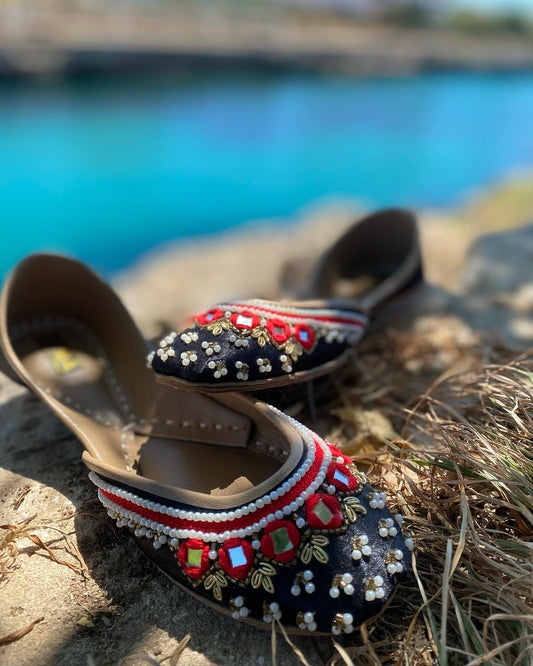 Estrella by SOMA, handmade in Karachi