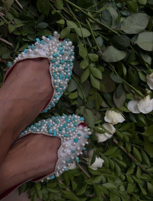 SOHNI سوہنی fuchsia velvet pearl and feroza khussa by SOMA