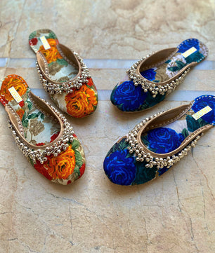 Capa Backless with Bells