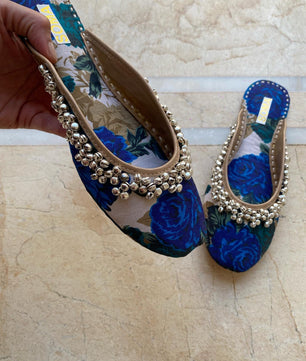 Capa Backless with Bells