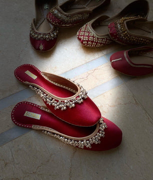 Capa Backless with Bells