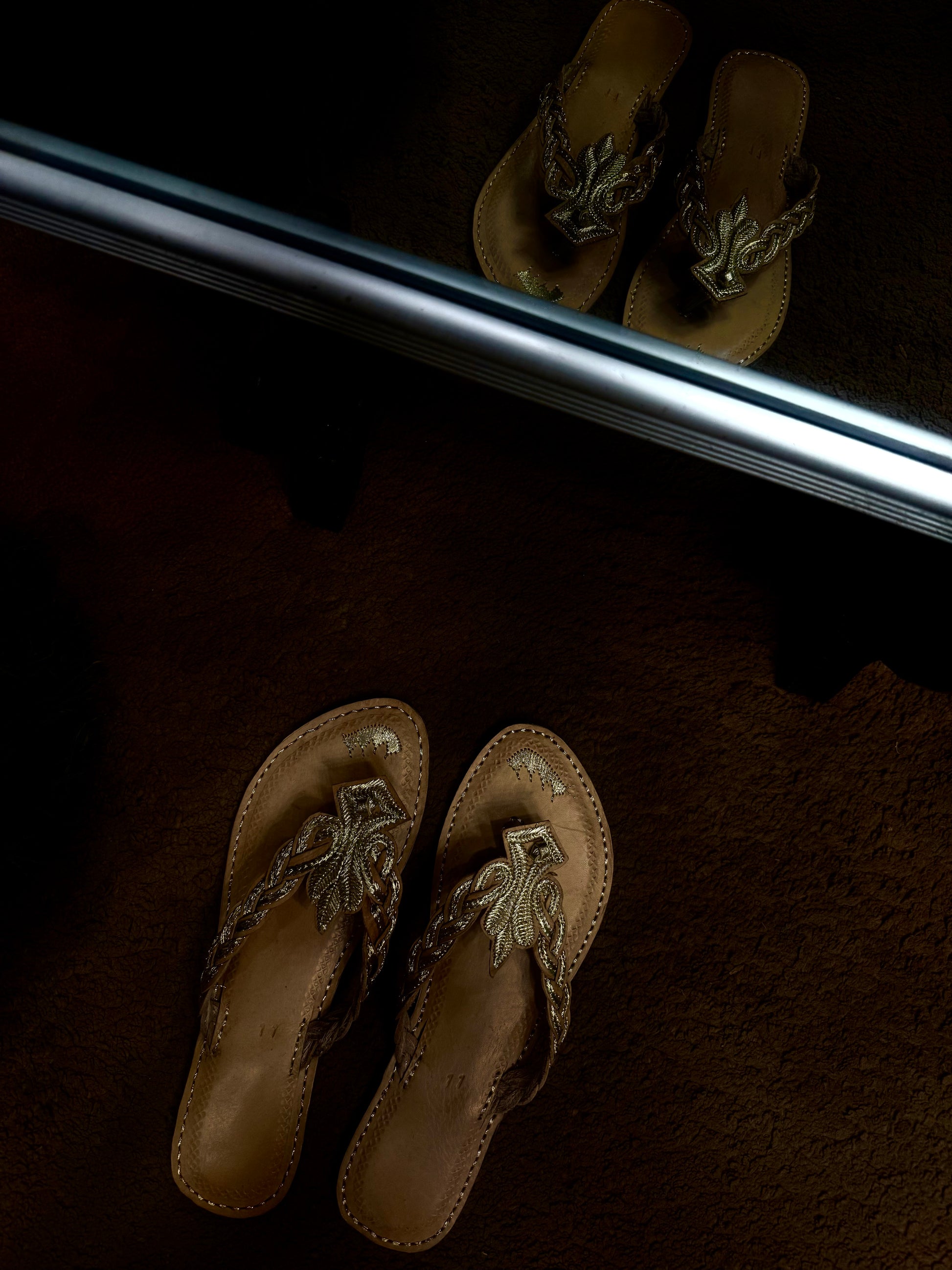 NOORI Sandals