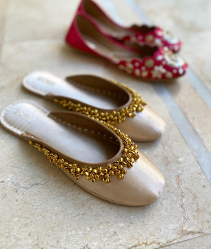 Capa Backless with Bells