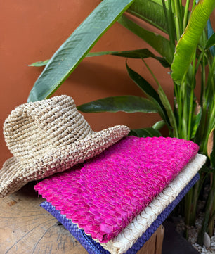 Mia ALL seasons hat