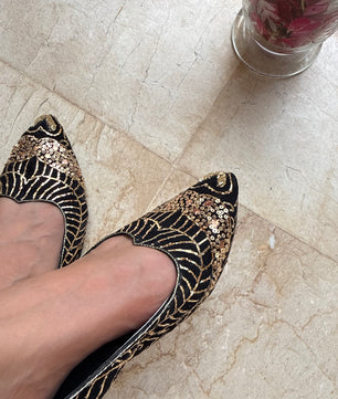 SASSI سسی – Black Velvet & Gold Mukesh Khussa