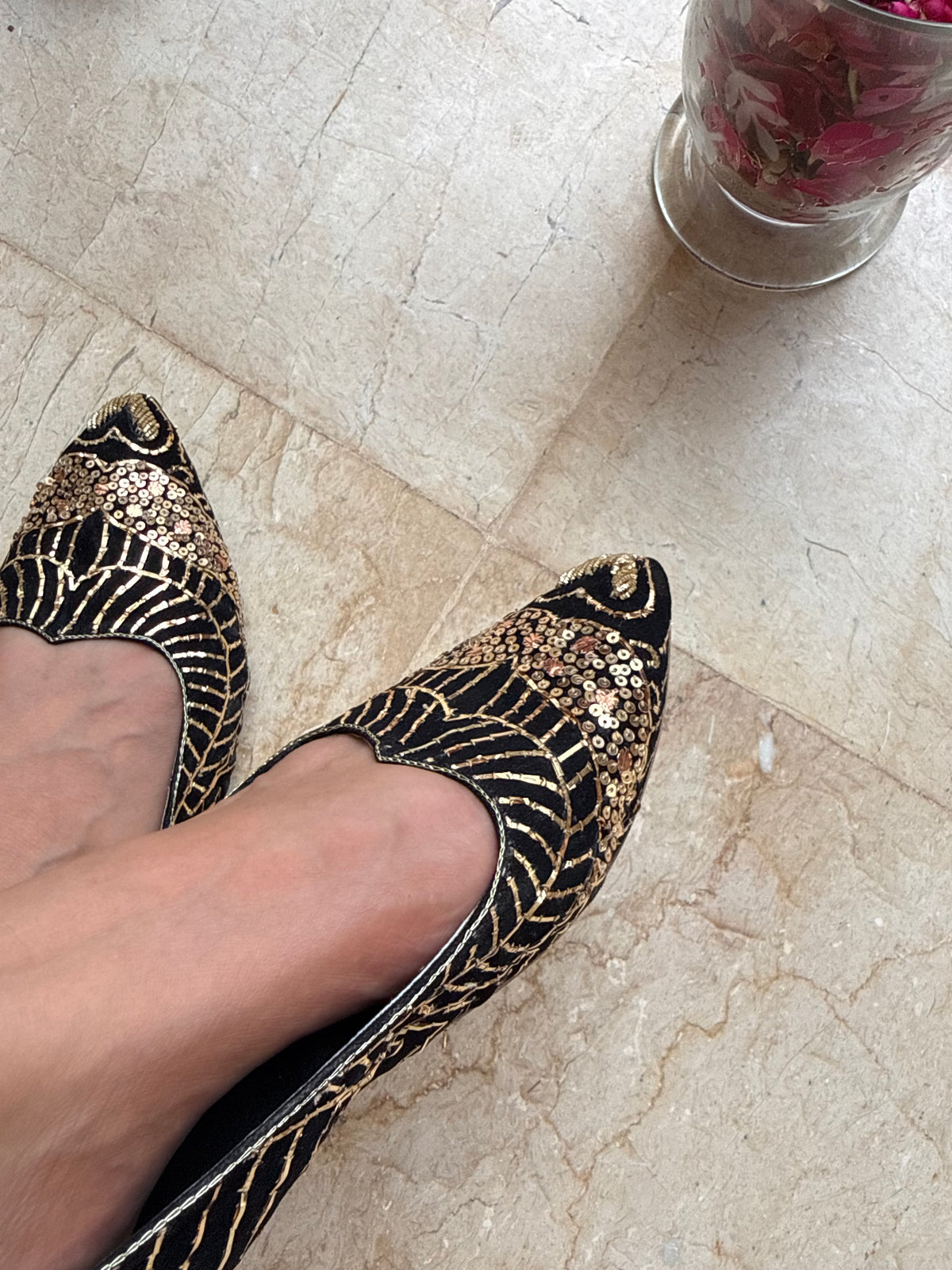 SASSI سسی – Black Velvet & Gold Mukesh Khussa