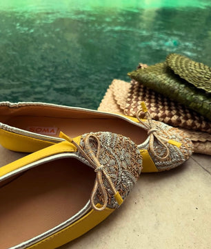 MIA Palm Clutches